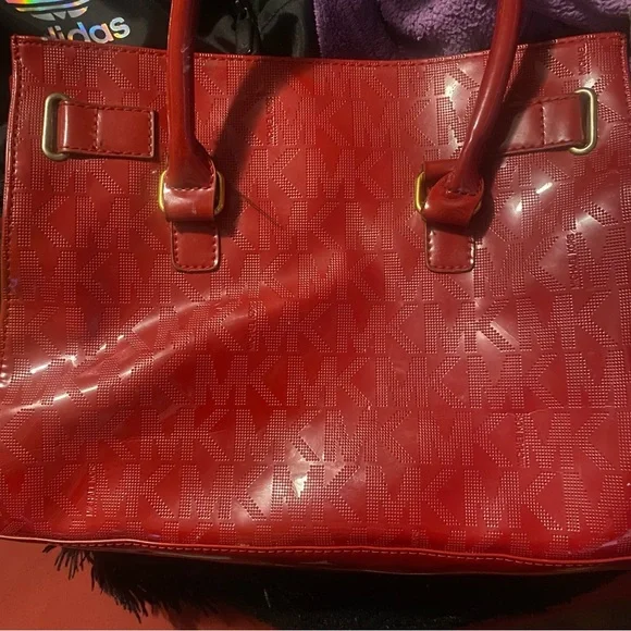 Michael Kors purse used in good condition - Picture 2 of 3